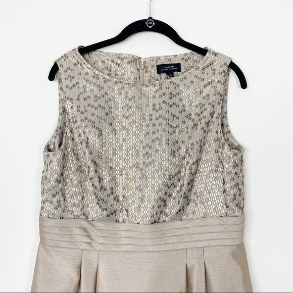 TAHARI ASL Gold Metallic Pleated Sheath Dress 12 Holiday Wedding Cocktail Party - Picture 3 of 7